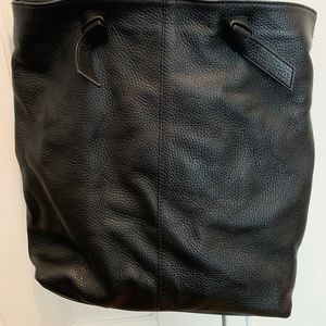 Banana Republic leather tote black